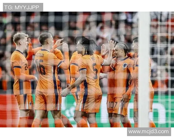 日本与荷兰足球赛精彩对决结果揭晓引发热议 日本与荷兰足球赛精彩对决结果揭晓引发热议